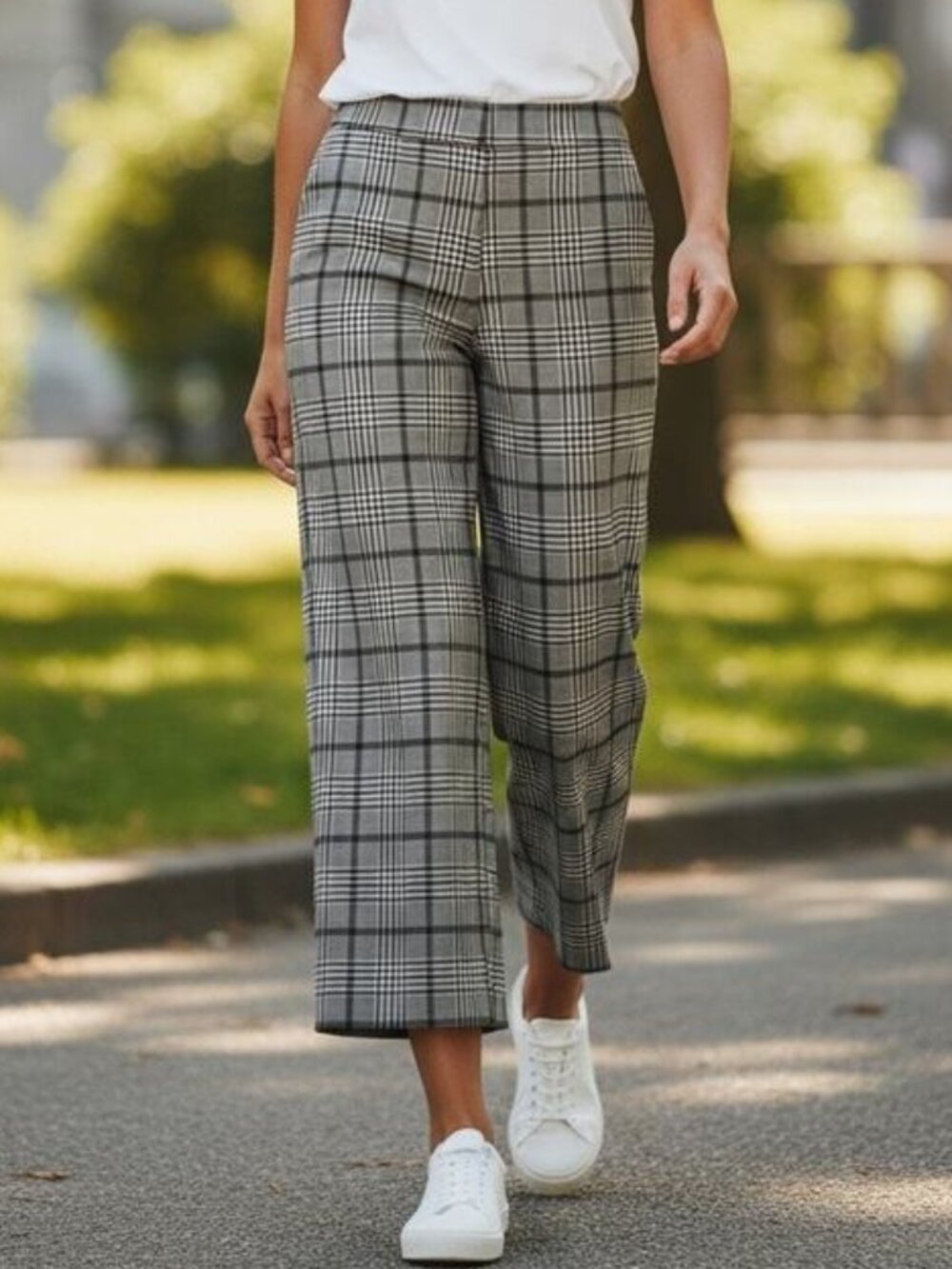 H&M Wide Leg Crop Pants 2 Plaid Black Burgundy Cream